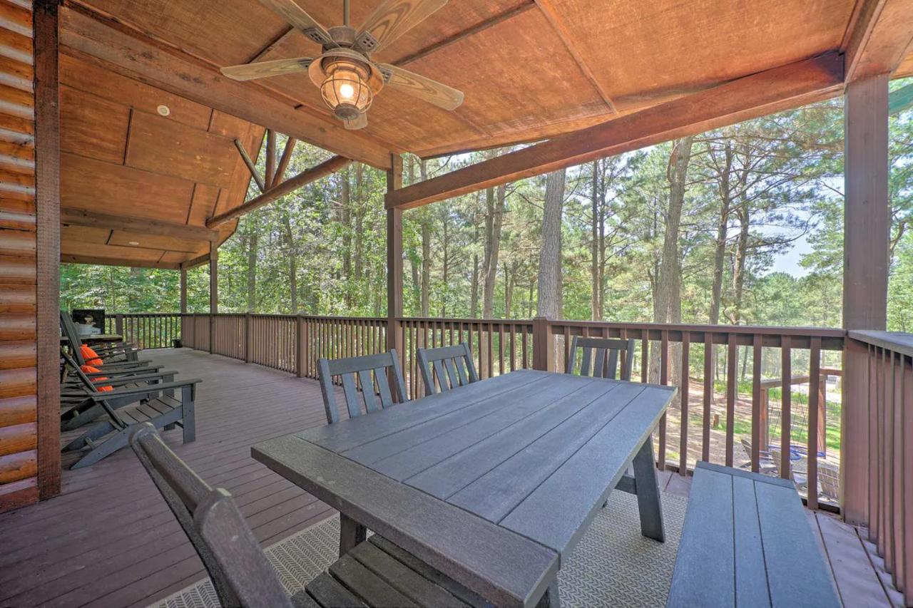 The Eastwood Spacious Retreat With 4 King En-Suites - Hot Tub - Pet-Friendly - Cozy Fire Pit - Prime Location - Multi-Family Broken Bow Exterior photo